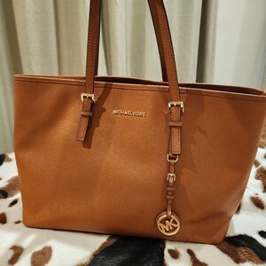 MICHAEL Michael KorsLarge Leather Tote Bag